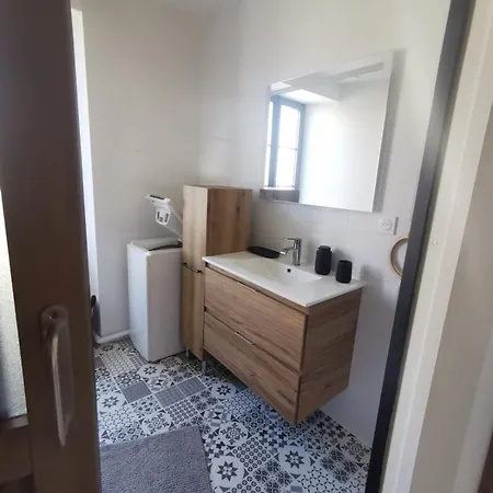 Charmante Petite Maison Cosy à Sur Le Mignon Mauzé-sur-le-Mignon
